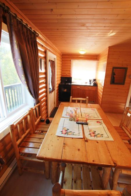 Mt. Revelstoke Alpine Chalets Екстер'єр фото