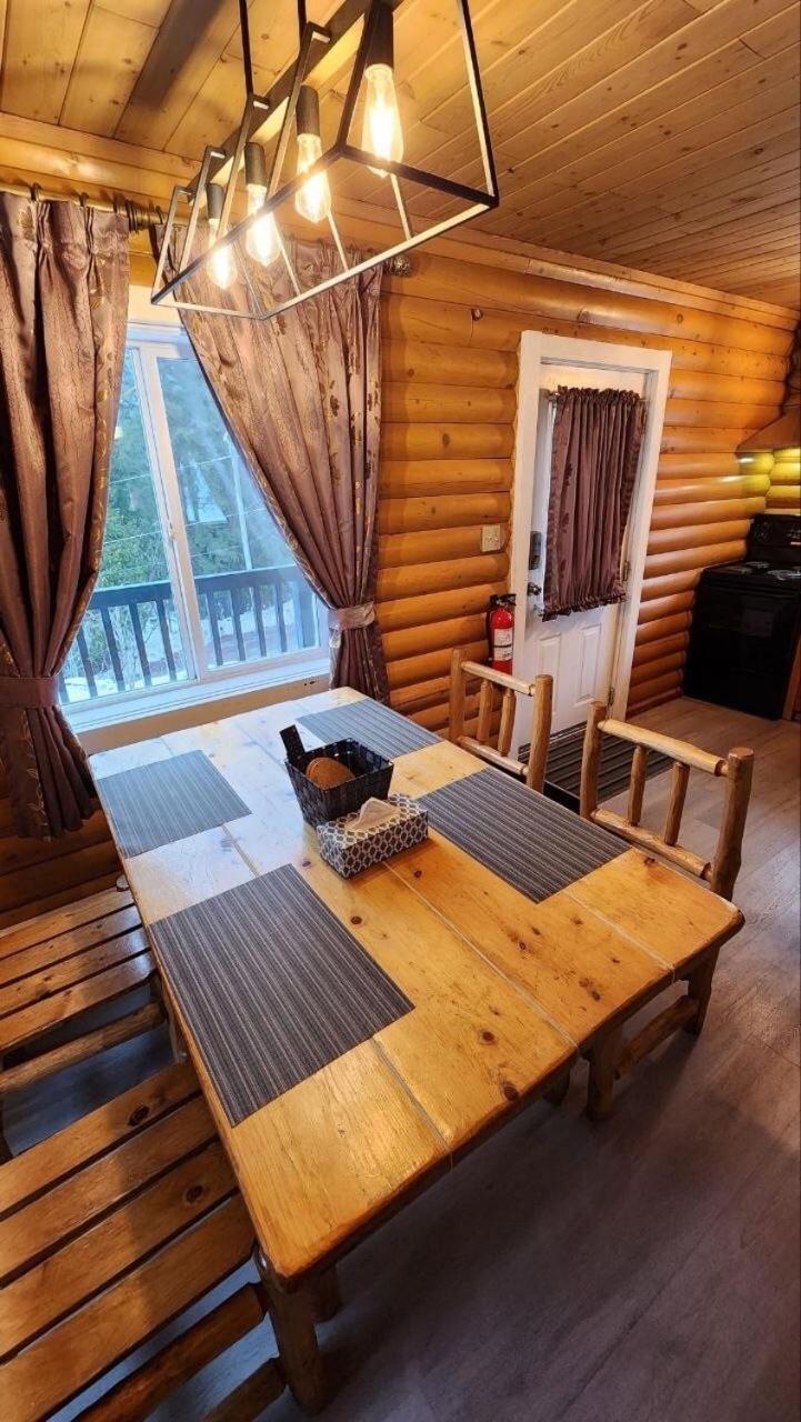 Mt. Revelstoke Alpine Chalets Екстер'єр фото